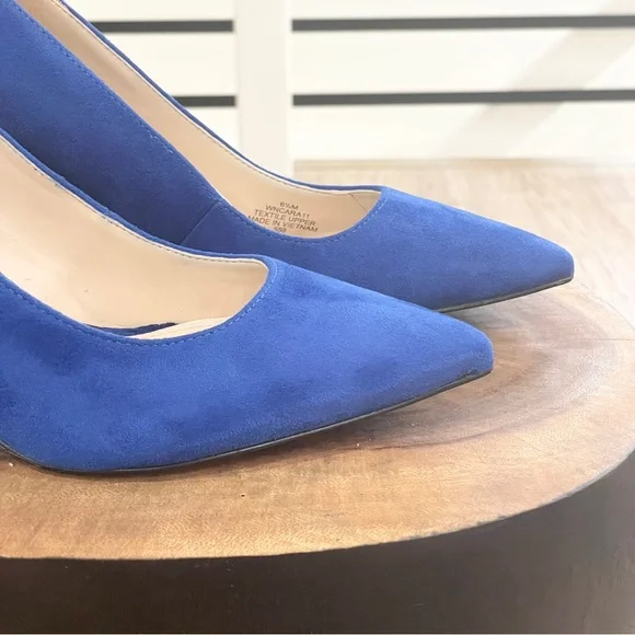 6.5 NWT Nine West faux velvet blue pointed toe block heels - Picture 3 of 10